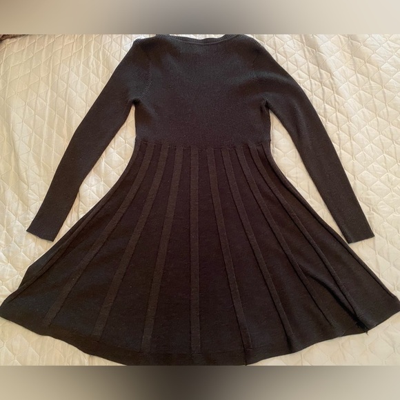 Dana Buchman flare sweater dress - Picture 3 of 3